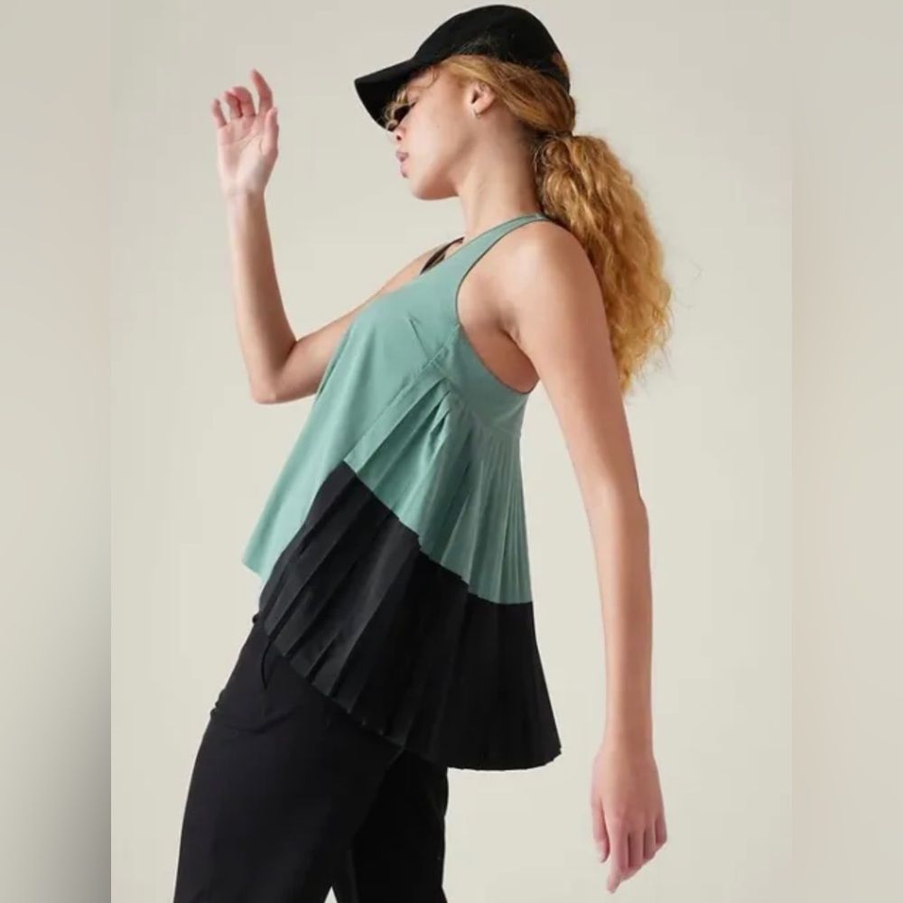 Athleta Swing Forward Pleated Tank Top Size Medium Teal/Black NWT Retail $109 - Picture 4 of 9